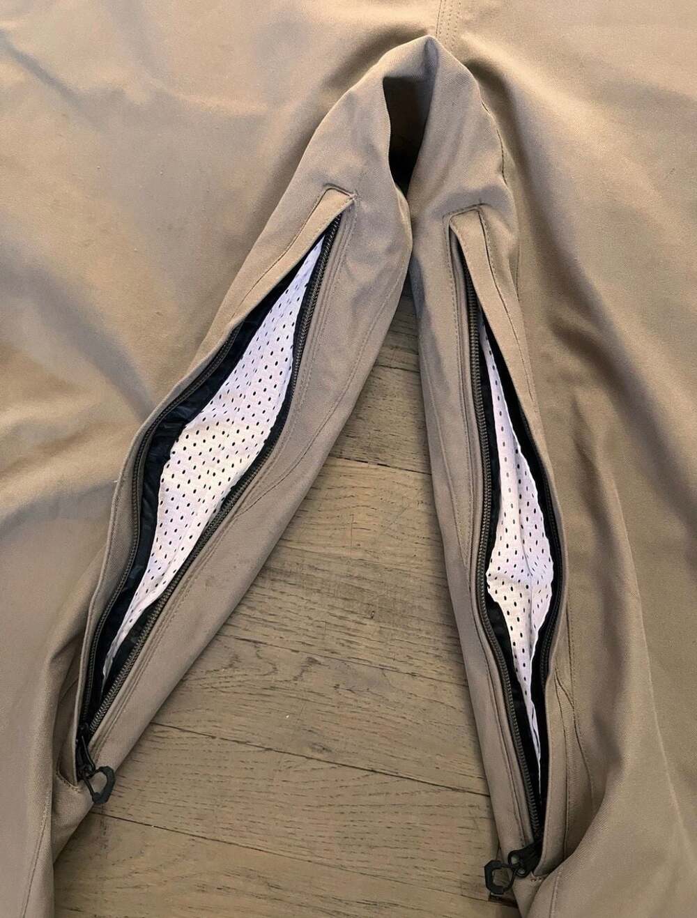 Volcom Winter Snowboard Ski Pants 15,000mm Lined Brown men’s size Small - Picture 8 of 9
